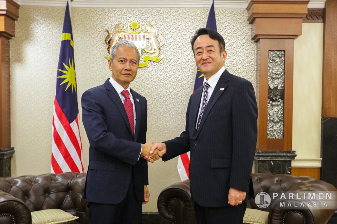 KUNJUNGAN HORMAT OLEH TYT TAKAHASHI KATSUHIKO,…