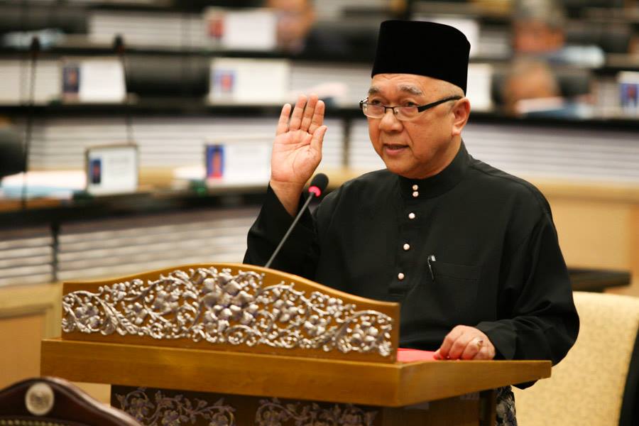 5-senator-angkat-sumpah-ahli-dewan-negara