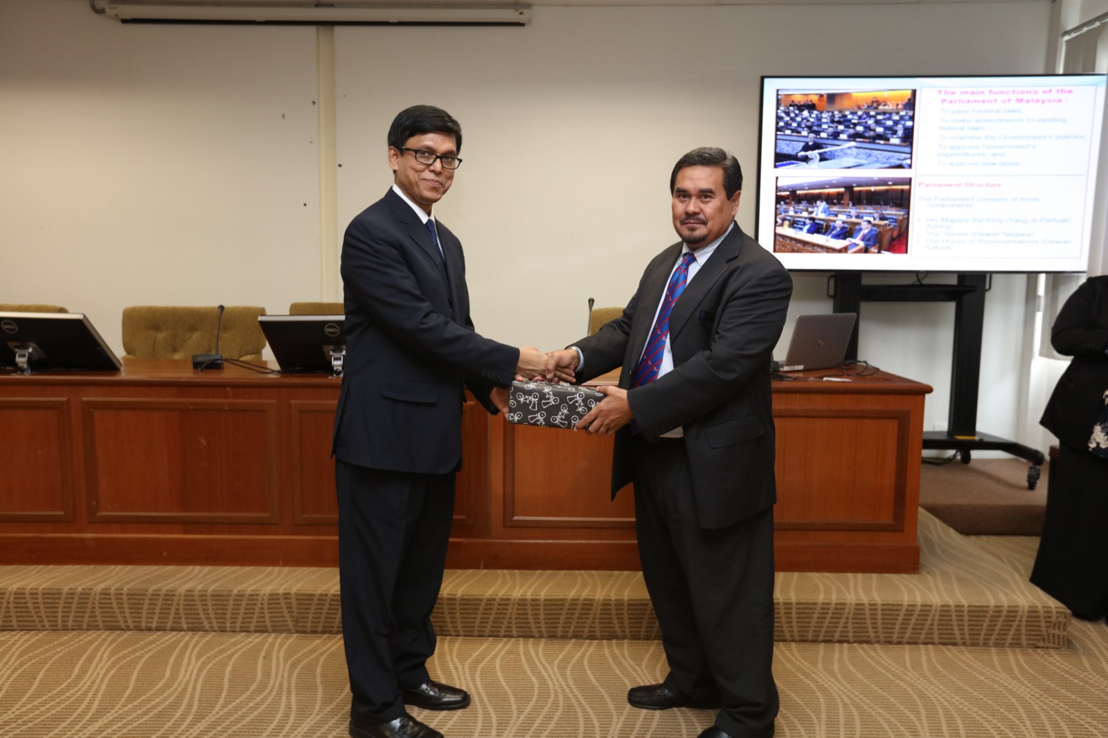 delegasi-kementerian-bangladesh-melawat-parlimen