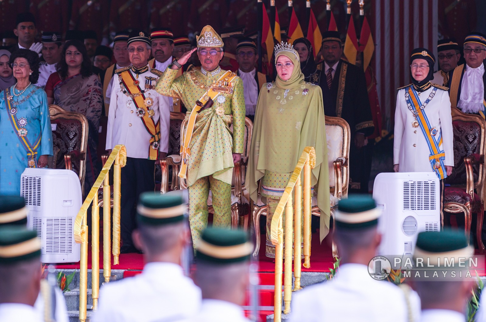 istiadat-pembukaan-penggal-kedua-majlis-parlimen-keempat-belas