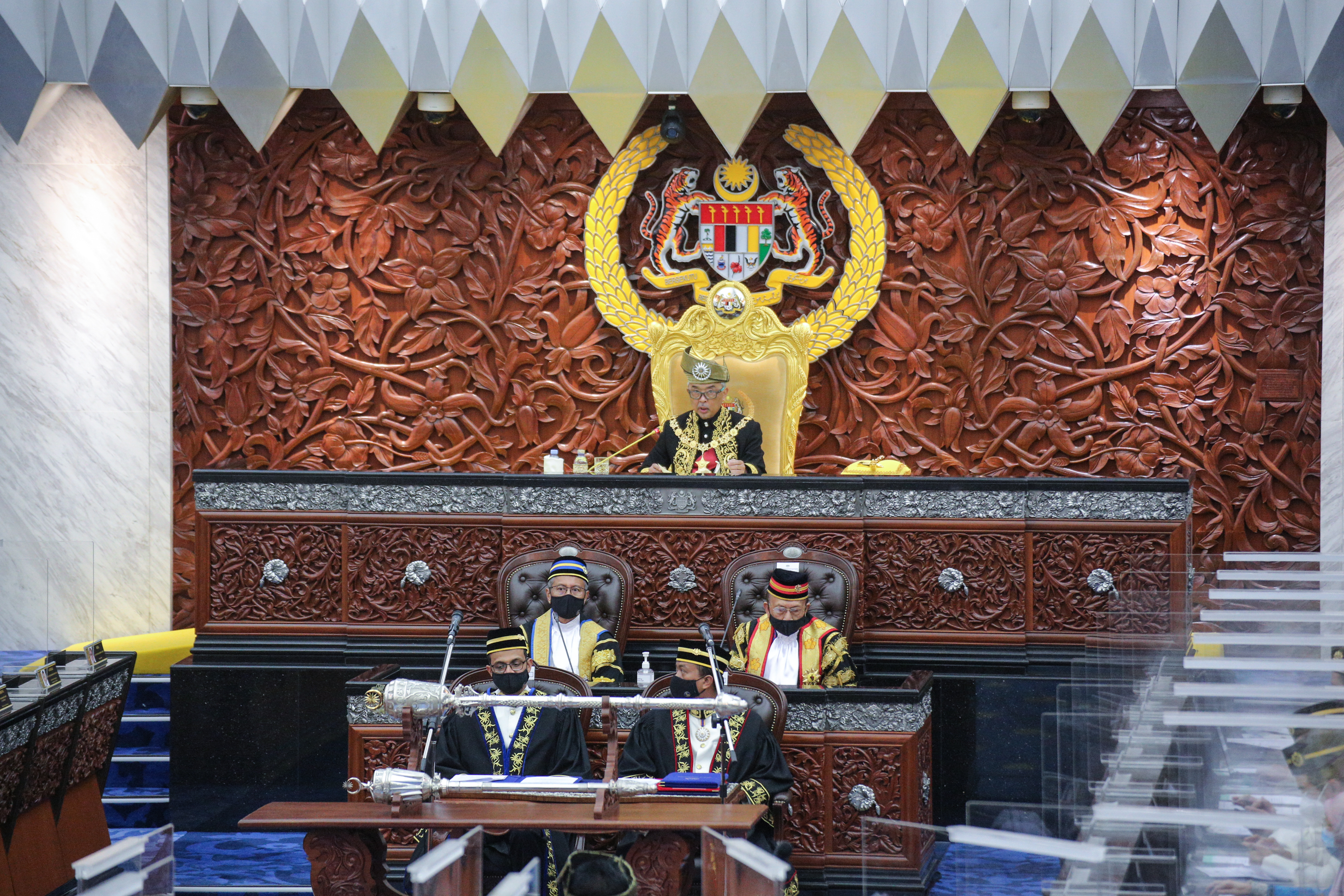 istiadat-pembukaan-penggal-kelima-majlis-parlimen-keempat-belas