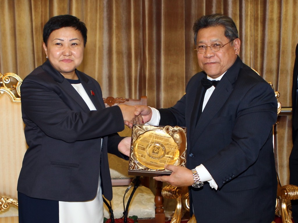 kunjungan-hormat-naib-speaker-parlimen-kyrgyz-ke-atas-yang-di-pertua-dewan-rakyat