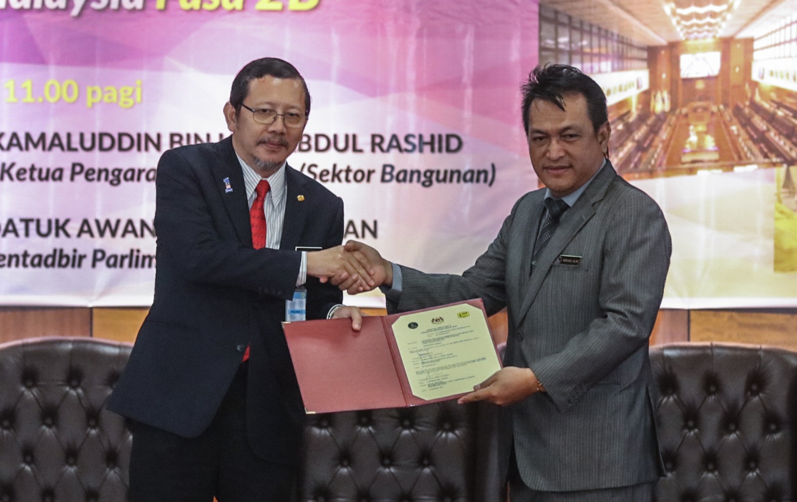 majlis-penyerahan-projek-naik-taraf-dan-baikpulih-bangunan-parlimen-malaysia-fasa-2b