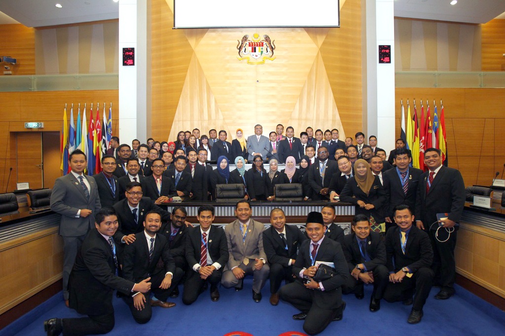 persidangan-parlimen-belia-malaysia--pbm--sidang-1