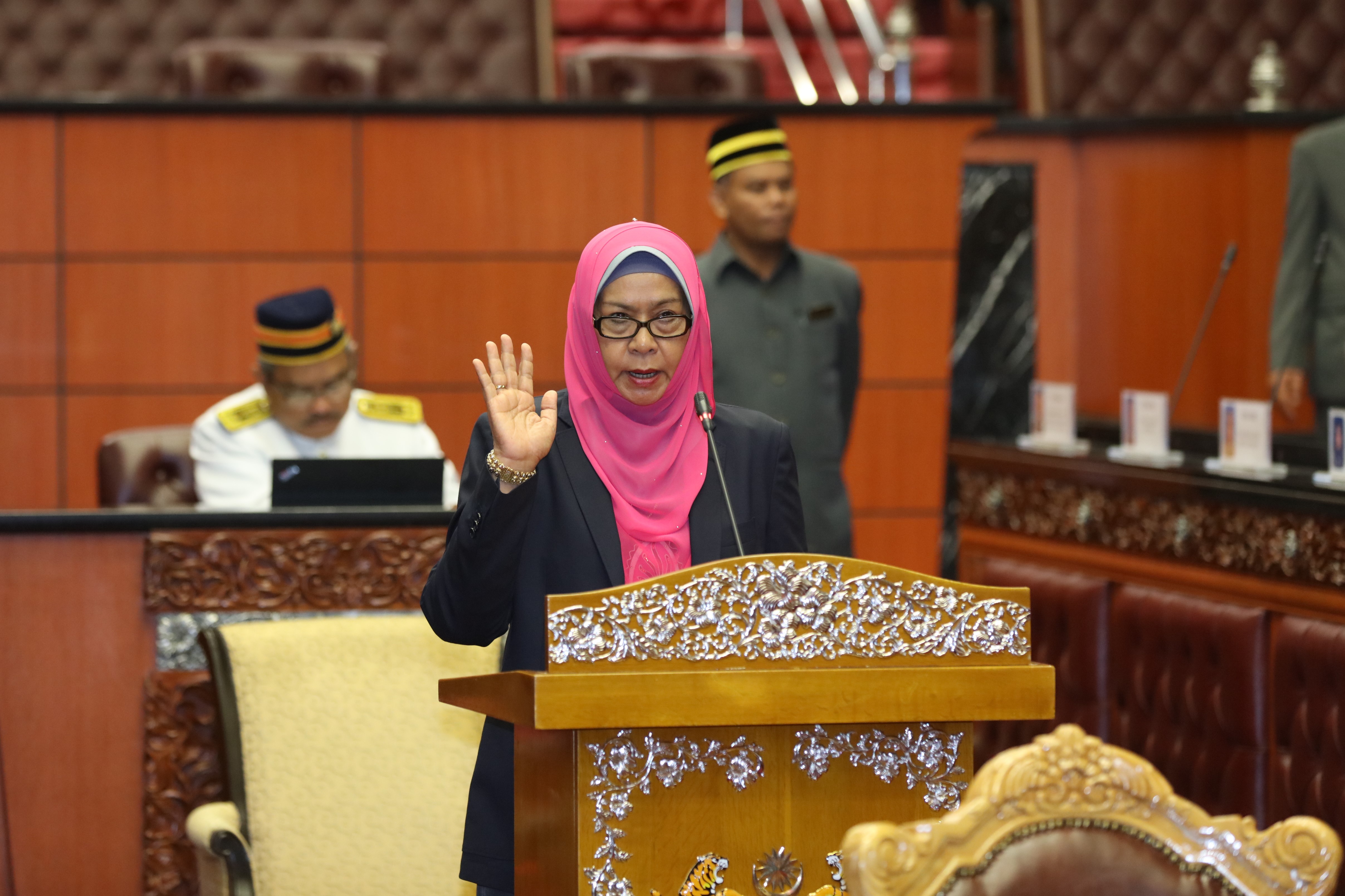 rahimah-angkat-sumpah-ahli-dewan-negara-bagi-penggal-kedua