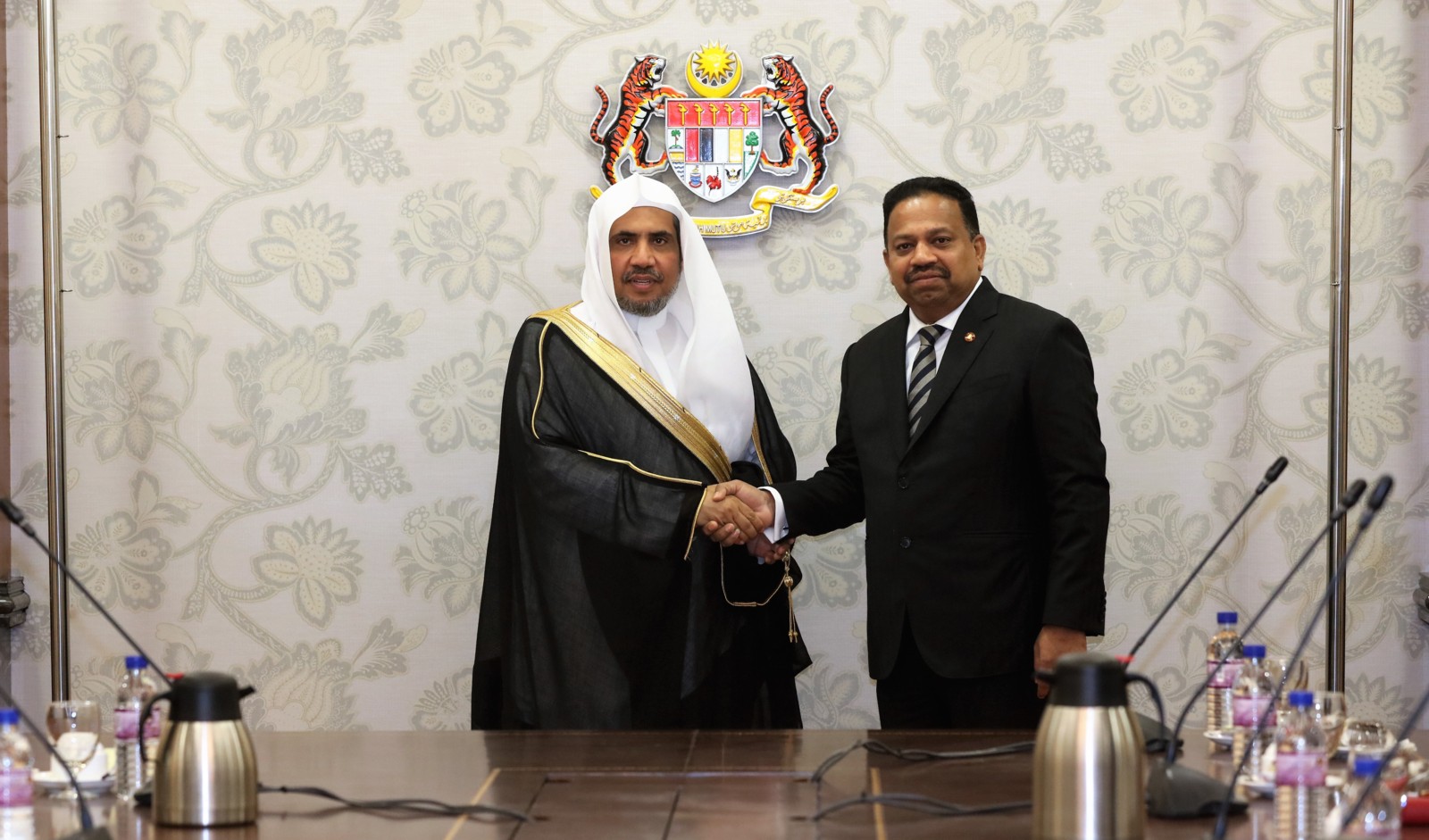 secretary-general-of-muslim-world-league-kunjungi-yang-di-pertua-dewan-negara