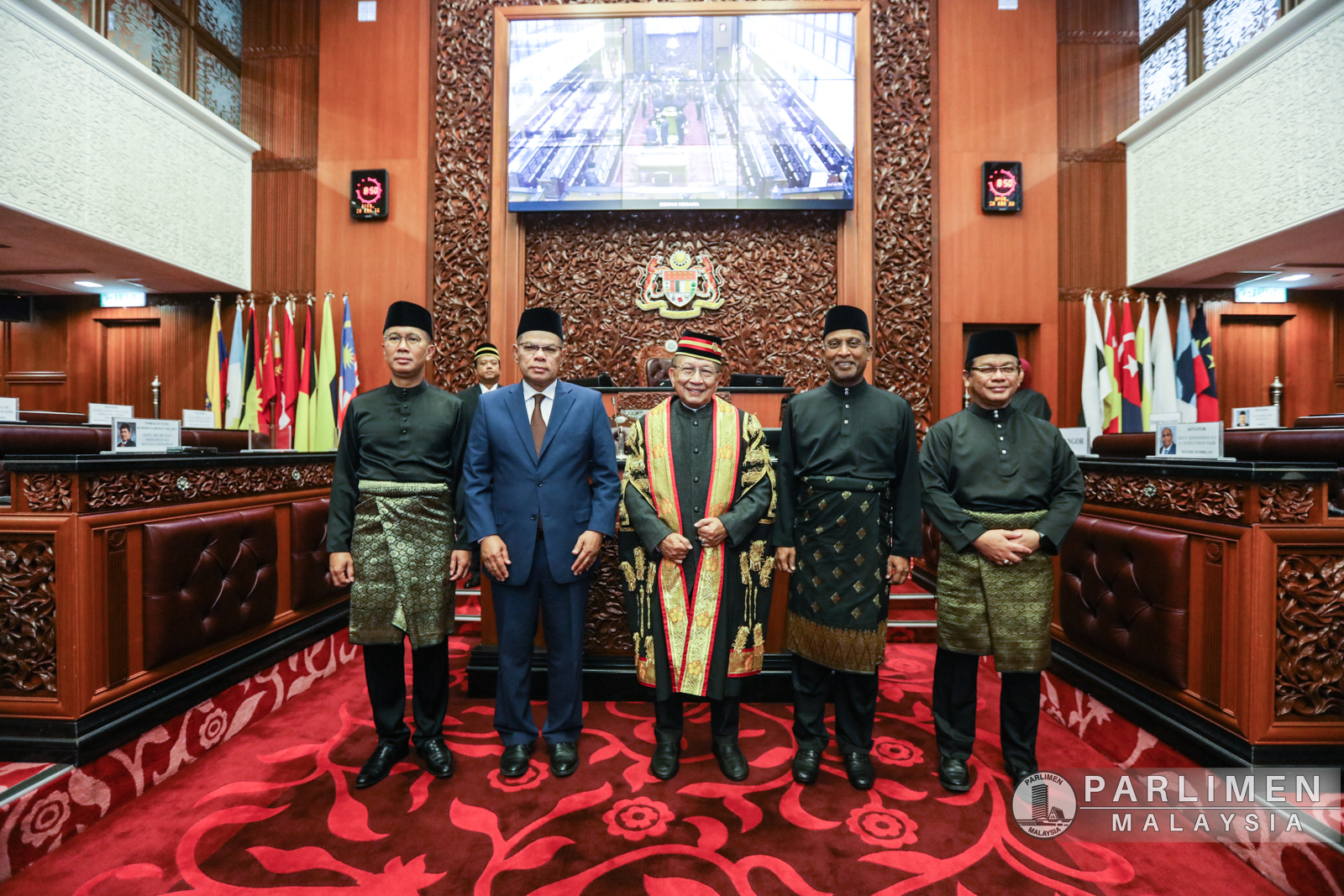 siaran-media-empat-senator-dilantik-sebagai-ahli-dewan--negara-berkuatkuasa-hari-ini