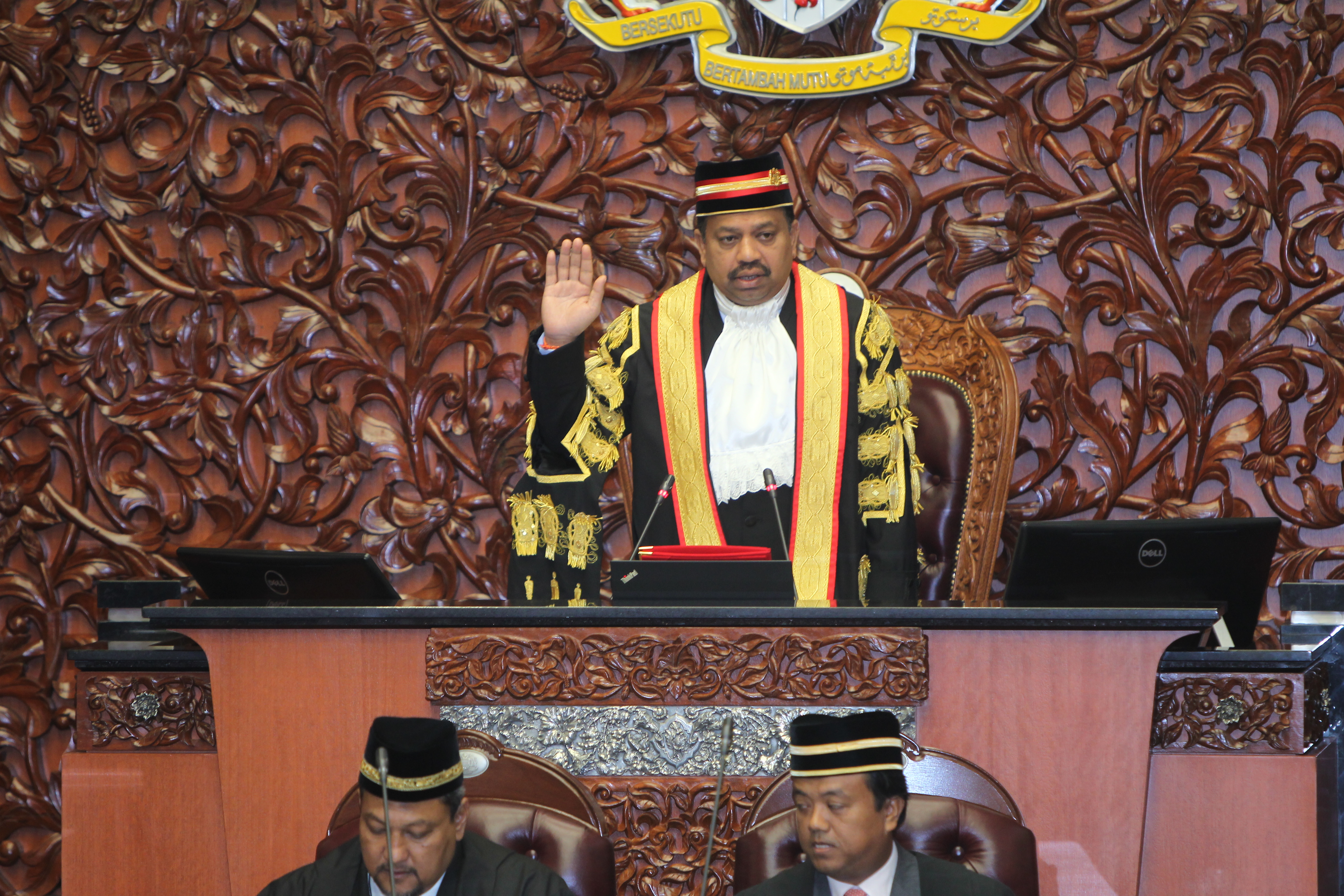 vigneswaran-dilantik-semula-yang-di-pertua-dewan-negara